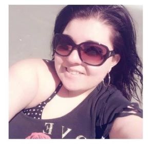 Meet your Posher, Eva